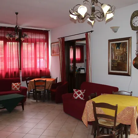 Albergo Ristorante Pizzeria La Bocca di Bacco-2